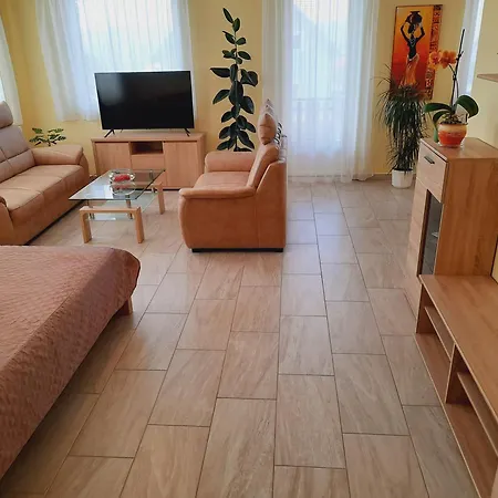 Apartmanhaz King Daire