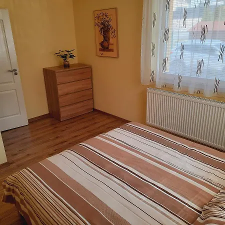 아파트 Apartmanhaz King