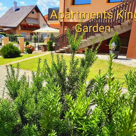 Apartment Apartmanhaz King *