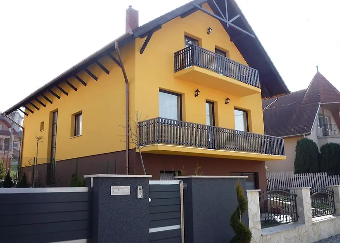 Apartmanhaz King *